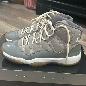 EUC AUTHENTIC Nike Jordan 'Cool Grey' 11's Women's Sz  8./Youth Sz 6